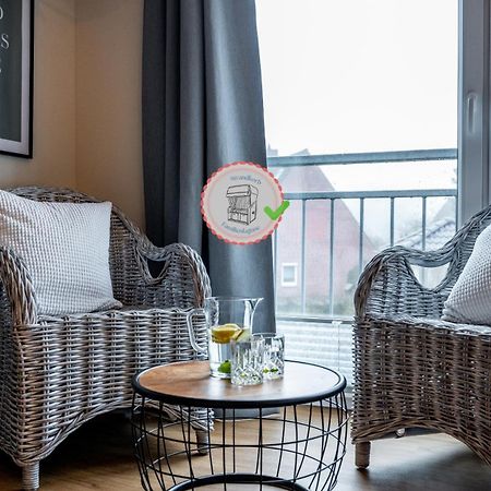 Kuestenkojen Mit 4 Ferienwohnungen Fuer 1 Bis 8 Pers Mit Diversen Schlafzimmern, Garten Oder Balkon Busum Bagian luar foto